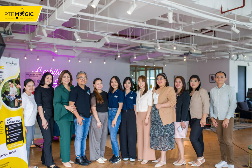 Ms-Moni-and-the-group-of-guests-attending-the-workshop-1024x685-2